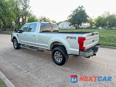 Trzecie zdjęcie samochodu z tyłu: 2019 FORD F250 SUPER DUTY VIN:1FT7W2BTXKEC97753 - miniatura