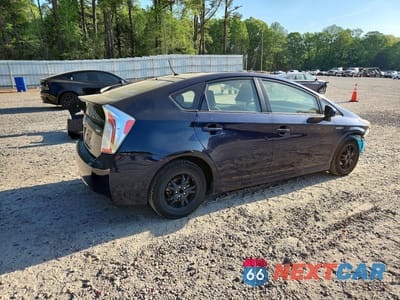 Trzecie zdjęcie samochodu z tyłu: 2015 TOYOTA PRIUS TWO VIN:JTDKN3DU0F0438695 - miniatura