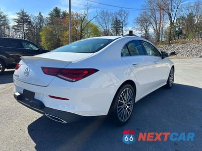Trzecie zdjęcie samochodu z tyłu: 2023 MERCEDES-BENZ CLA 250 VIN:W1K5J4GB6PN384130 - miniatura