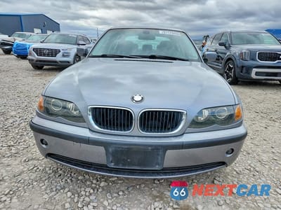 Piąte zdjęcie samochodu w środku: 2004 BMW 325 IS SULEV VIN:WBAAZ33474KP84811 - miniatura