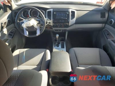 Zdjęcie 8 z 12 samochodu: 2015 TOYOTA TACOMA V6 VIN:3TMMU4FN7FM074120 - miniatura
