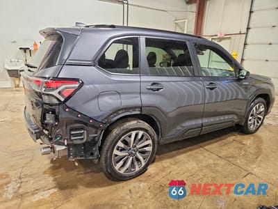 Trzecie zdjęcie samochodu z tyłu: 2025 SUBARU FORESTER TOURING VIN:JF2SLSTD5SH442000 - miniatura