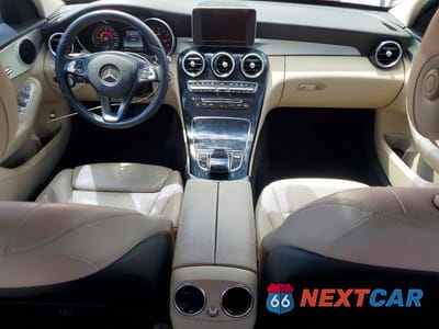 Zdjęcie 8 z 12 samochodu: 2016 MERCEDES-BENZ C 300 VIN:55SWF4JB5GU162278 - miniatura