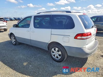 Drugie zdjęcie samochodu z przodu: 2002 TOYOTA SIENNA CE VIN:4T3ZF19C02U433812 - miniatura