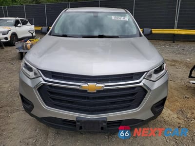 Piąte zdjęcie samochodu w środku: 2019 CHEVROLET TRAVERSE LS VIN:1GNERFKW0KJ189706 - miniatura