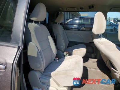 Zdjęcie 11 z 13 samochodu: 2016 TOYOTA SIENNA LE 7-PASSENGER VIN:5TDJK3DC5GS143876 - miniatura