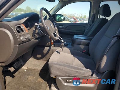 Zdjęcie 7 z 12 samochodu: 2007 CHEVROLET SUBURBAN K1500 VIN:1GNFK16387J285618 - miniatura