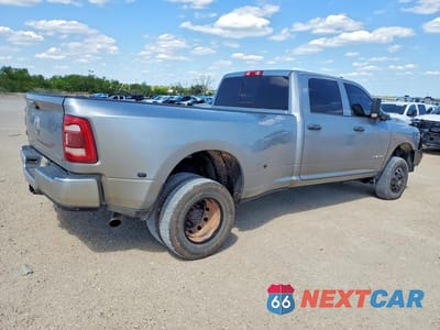 Trzecie zdjęcie samochodu z tyłu: 2019 RAM 3500 TRADESMAN VIN:3C63RRGL4KG707504 - miniatura