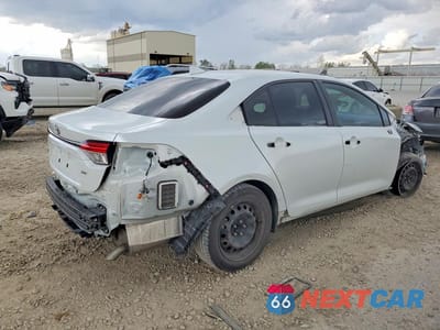 Trzecie zdjęcie samochodu z tyłu: 2022 TOYOTA COROLLA LE VIN:JTDEPMAE1N3016247 - miniatura