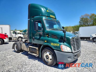 2016 FREIGHTLINER CASCADIA 1 - SEMI TRUCK 3AKBGADV8GDHE0260 - główne zdjęcie licytacji z USA - miniatura
