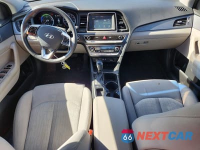 Zdjęcie 8 z 11 samochodu: 2018 HYUNDAI SONATA HYBRID SE VIN:KMHE24L37JA078540 - miniatura