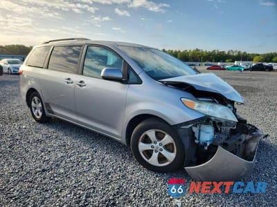 Czwarte zdjęcie samochodu z boku: 2015 TOYOTA SIENNA LE 8-PASSENGER VIN:5TDKK3DC2FS553294 - miniatura