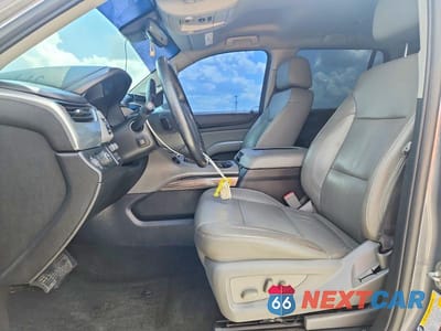 Zdjęcie 7 z 13 samochodu: 2018 CHEVROLET TAHOE C1500 LT VIN:1GNSCBKC3JR399493 - miniatura