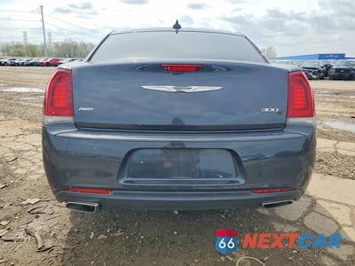 Zdjęcie 6 z 12 samochodu: 2019 CHRYSLER 300 S VIN:2C3CCAGGXKH536857 - miniatura