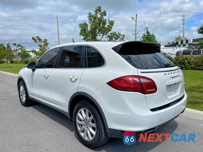 Trzecie zdjęcie samochodu z tyłu: 2014 PORSCHE CAYENNE VIN:WP1AA2A24ELA95373 - miniatura