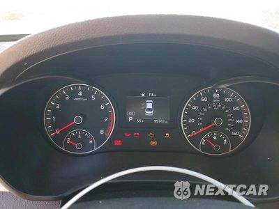 Zdjęcie 9 z 12 samochodu: 2019 KIA OPTIMA LX VIN:5XXGT4L3XKG369565 - miniatura