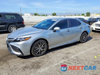 2024 TOYOTA CAMRY 4T1T11AKXRU897300 - główne zdjęcie licytacji z USA - miniatura