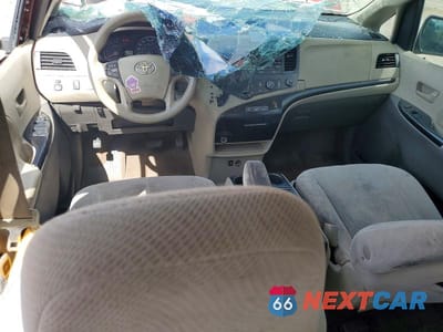 Zdjęcie 8 z 14 samochodu: 2012 TOYOTA SIENNA LE 8-PASSENGER VIN:5TDKK3DC6CS262339 - miniatura