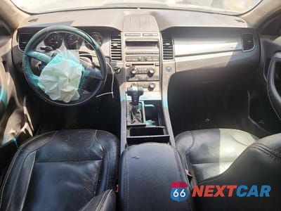 Zdjęcie 8 z 12 samochodu: 2010 FORD TAURUS SEL VIN:1FAHP2EW1AG168932 - miniatura