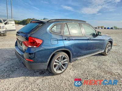 Trzecie zdjęcie samochodu z tyłu: 2015 BMW X1 SDRIVE28I VIN:WBAVM1C51FVW57017 - miniatura
