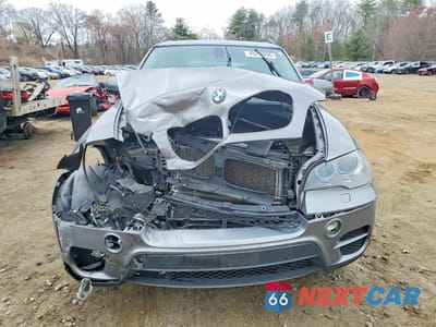 Piąte zdjęcie samochodu w środku: 2013 BMW X5 XDRIVE35I VIN:5UXZV4C53D0B08983 - miniatura