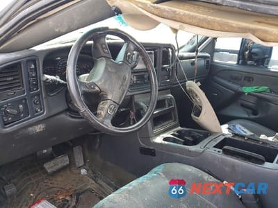 Zdjęcie 8 z 12 samochodu: 2003 GMC SIERRA K2500 HEAVY DUTY VIN:1GTHK291X3E225554 - miniatura