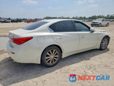 Trzecie zdjęcie samochodu z tyłu: 2016 INFINITI Q50 3.0T PREMIUM VIN:JN1EV7AR4GM345180 - miniatura