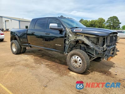 Czwarte zdjęcie samochodu z boku: 2019 RAM 3500 LARAMIE VIN:3C63RRML9KG536852 - miniatura