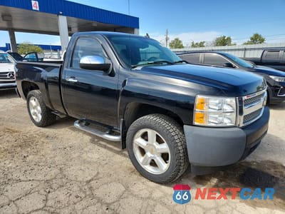 Czwarte zdjęcie samochodu z boku: 2007 CHEVROLET SILVERADO K1500 VIN:1GCEK14C67Z555048 - miniatura