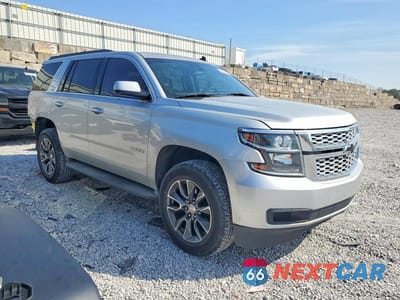 Czwarte zdjęcie samochodu z boku: 2015 CHEVROLET TAHOE K1500 LT VIN:1GNSKBKC8FR237076 - miniatura