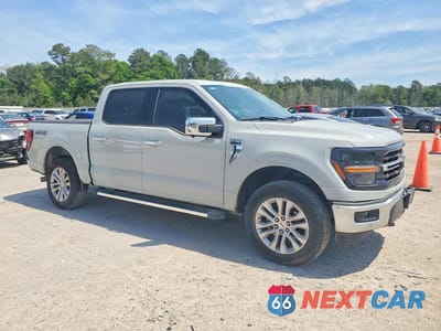 Czwarte zdjęcie samochodu z boku: 2024 FORD F150 XLT VIN:1FTFW3L85RKF14584 - miniatura