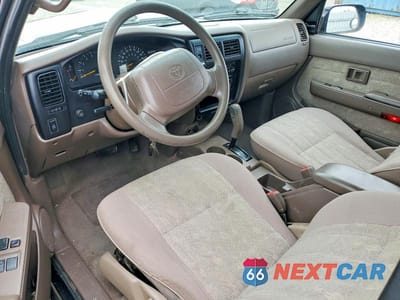 Zdjęcie 8 z 12 samochodu: 2000 TOYOTA TACOMA XTRACAB PRERUNNER VIN:4TASN92N6YZ621270 - miniatura