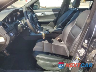 Zdjęcie 7 z 12 samochodu: 2013 MERCEDES-BENZ C 300 4MATIC VIN:WDDGF8AB4DG119541 - miniatura