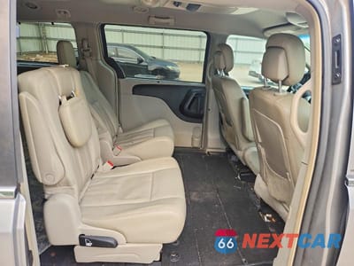 Zdjęcie 11 z 13 samochodu: 2016 CHRYSLER TOWN & COUNTRY TOURING VIN:2C4RC1BG4GR159344 - miniatura