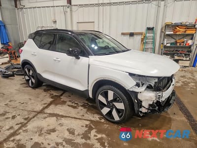 Czwarte zdjęcie samochodu z boku: 2023 VOLVO XC40 RECHARGE ULTIMATE VIN:YV4ED3UM7P2092647 - miniatura