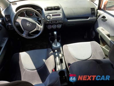 Zdjęcie 8 z 12 samochodu: 2007 HONDA FIT S VIN:JHMGD38647S026563 - miniatura