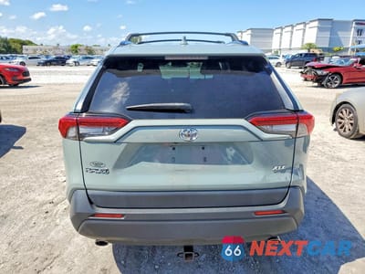 Zdjęcie 6 z 12 samochodu: 2020 TOYOTA RAV4 XLE PREMIUM VIN:JTMC1RFV3LD520630 - miniatura