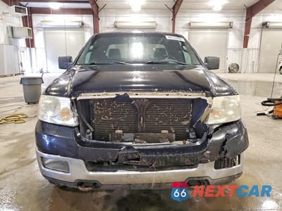 Piąte zdjęcie samochodu w środku: 2004 FORD F150 VIN:1FTPX14504FA44105 - miniatura