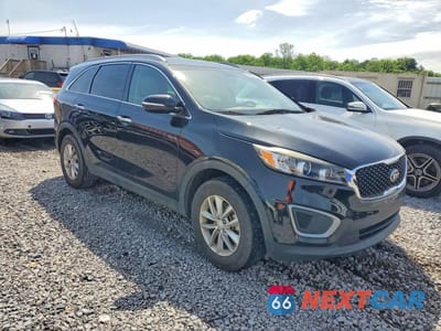 Czwarte zdjęcie samochodu z boku: 2017 KIA SORENTO LX VIN:5XYPG4A38HG222530 - miniatura
