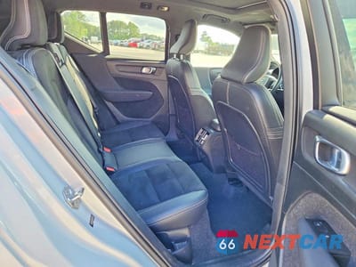 Zdjęcie 11 z 13 samochodu: 2021 VOLVO XC40 T5 R-DESIGN VIN:YV4162UM4M2494110 - miniatura