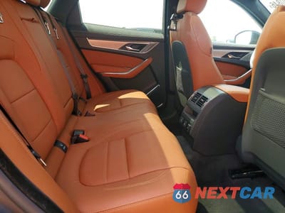Zdjęcie 11 z 14 samochodu: 2024 JAGUAR F-PACE R-DYNAMIC S VIN:SADCT2FU9RA738966 - miniatura