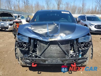 Piąte zdjęcie samochodu w środku: 2021 JEEP GRAND CHEROKEE TRAILHAWK VIN:1C4RJFLG1MC566642 - miniatura