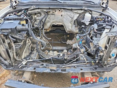 Zdjęcie 11 z 13 samochodu: 2018 CHEVROLET SUBURBAN C1500 LT VIN:1GNSCHKC0JR223827 - miniatura