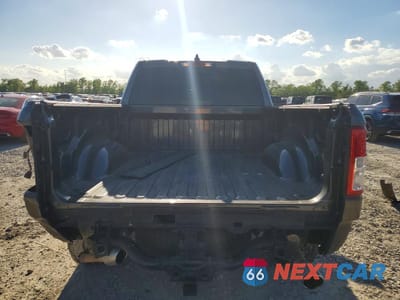 Zdjęcie 6 z 13 samochodu: 2021 RAM 1500 BIG HORN VIN:1C6RREBT2MN593569 - miniatura