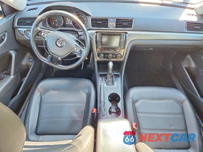 Zdjęcie 8 z 12 samochodu: 2017 VOLKSWAGEN PASSAT R-LINE VIN:1VWDT7A3XHC070736 - miniatura