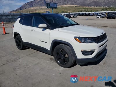 Czwarte zdjęcie samochodu z boku: 2020 JEEP COMPASS LATITUDE VIN:3C4NJDBB9LT116510 - miniatura