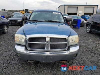 Piąte zdjęcie samochodu w środku: 2005 DODGE DAKOTA SLT VIN:1D7HW42N55S150043 - miniatura