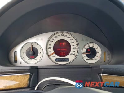 Zdjęcie 9 z 12 samochodu: 2006 MERCEDES-BENZ E 55 AMG VIN:WDBUF76J36A847010 - miniatura
