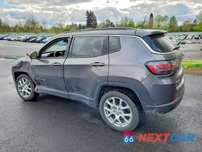 Drugie zdjęcie samochodu z przodu: 2022 JEEP COMPASS LATITUDE LUX VIN:3C4NJDFBXNT169715 - miniatura