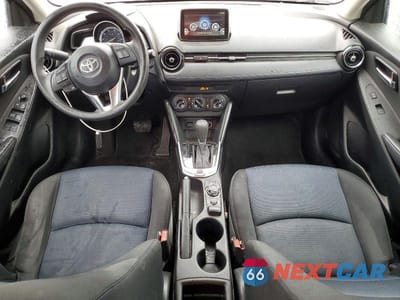 Zdjęcie 8 z 12 samochodu: 2017 TOYOTA YARIS IA BASE VIN:3MYDLBYV1HY184369 - miniatura